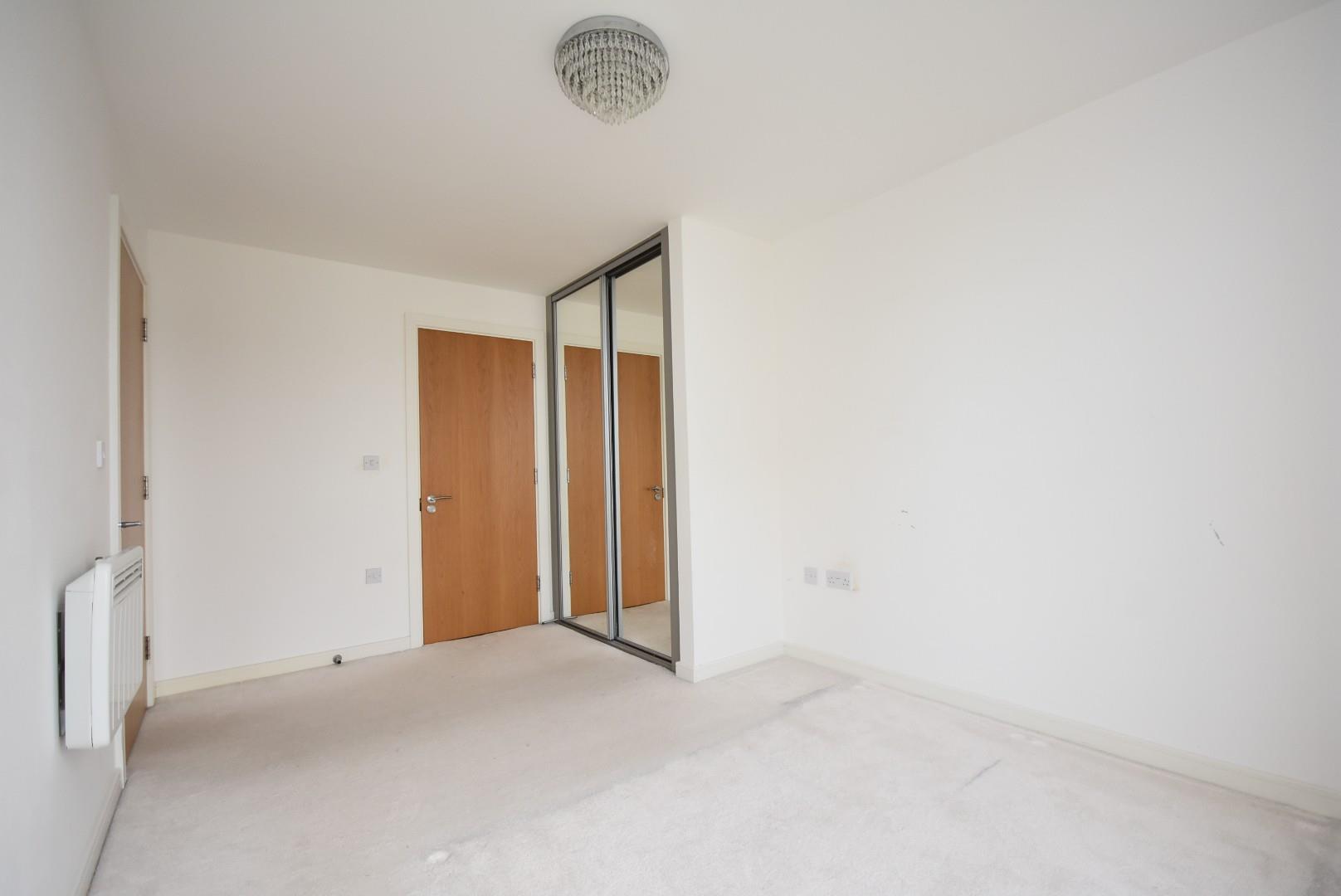 43 Douglas House, Ferry Court, Cardiff, CF11 0LD